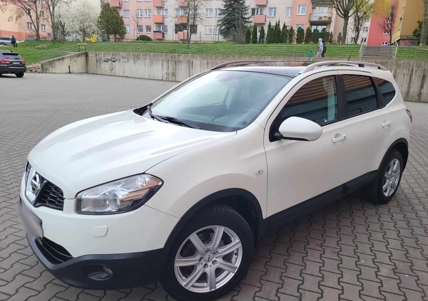 Nissan Qashqai+2 cena 28900 przebieg: 261000, rok produkcji 2011 z Skórcz małe 254